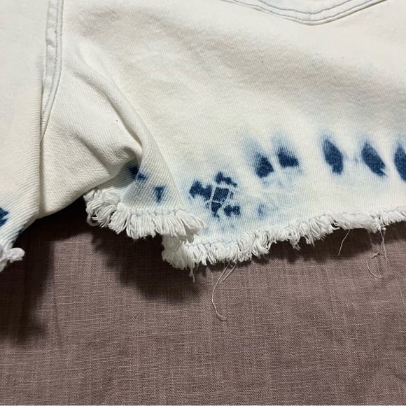 Ava and Viv Plus Size 22 Women's White and Blue Tie-Dye Shorts frayed summer - Picture 8 of 8